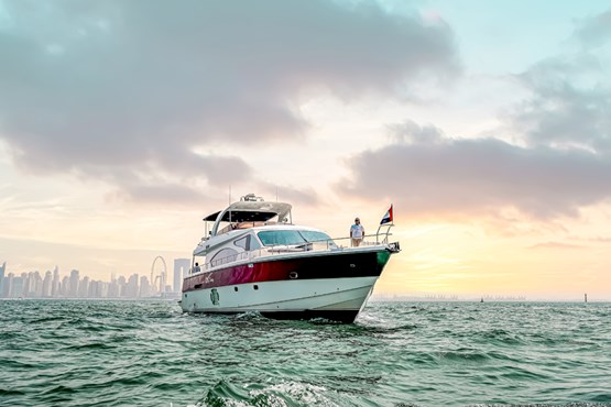 Big daddy yacht | AED1400/hour